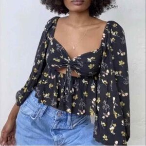 NWT Urban Outfitters Floral Puff Sleeve Cropped Blouse
